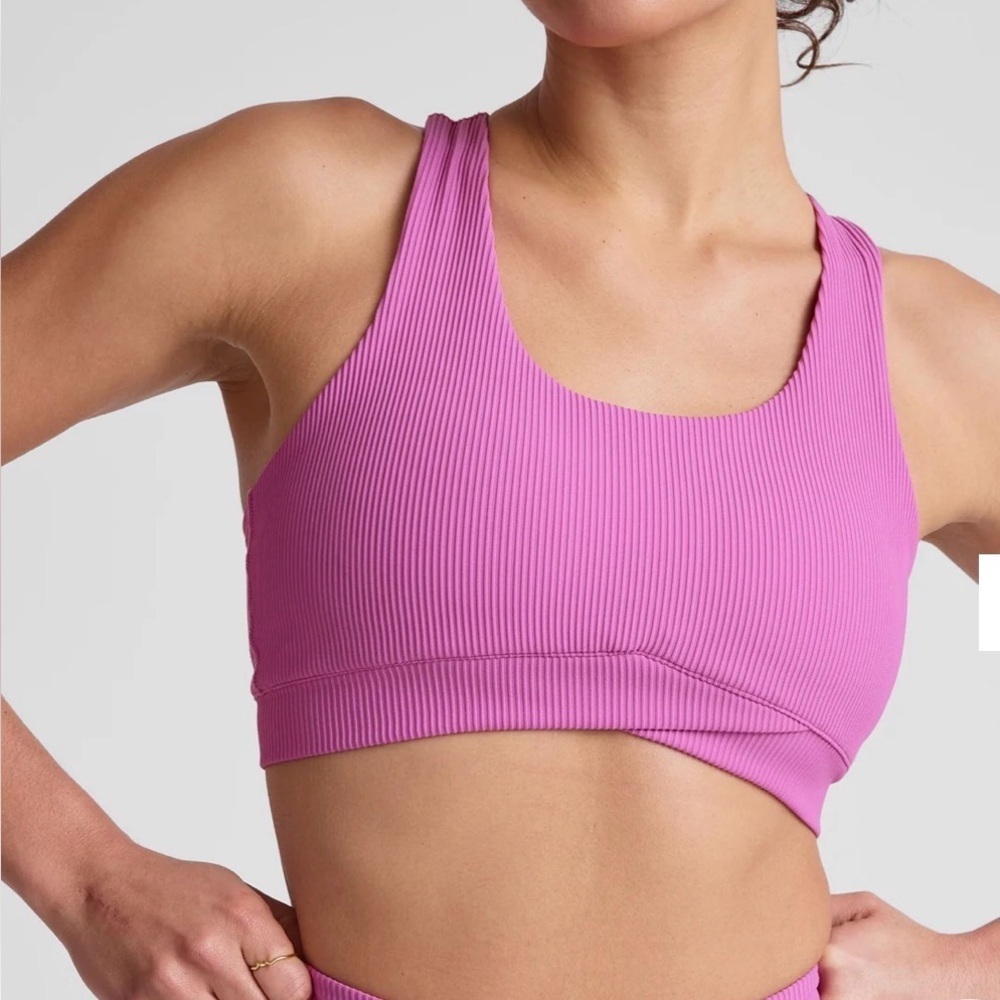 Beyond Yoga - Sports Bra - Magenta NWT - Picture 2 of 6